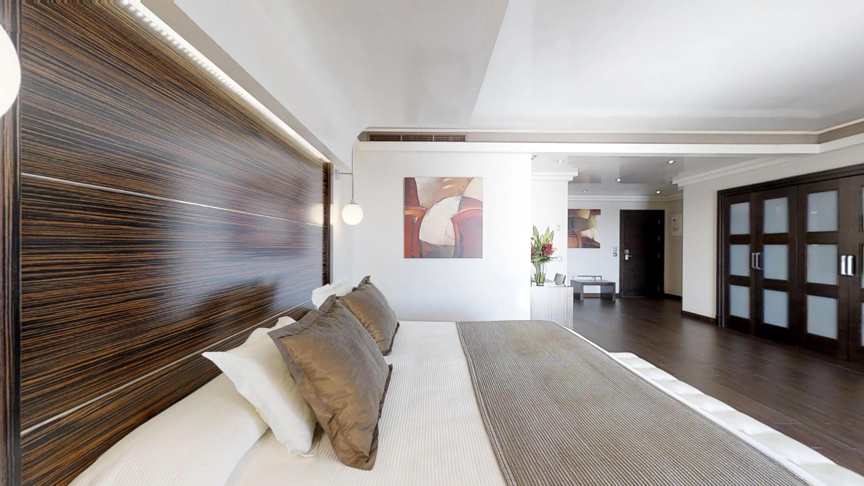 فندق بوتيك وسبا فينسي سيليسيون أليسا بينالماذينا المظهر الخارجي الصورة A bedroom at the Mandarin Oriental