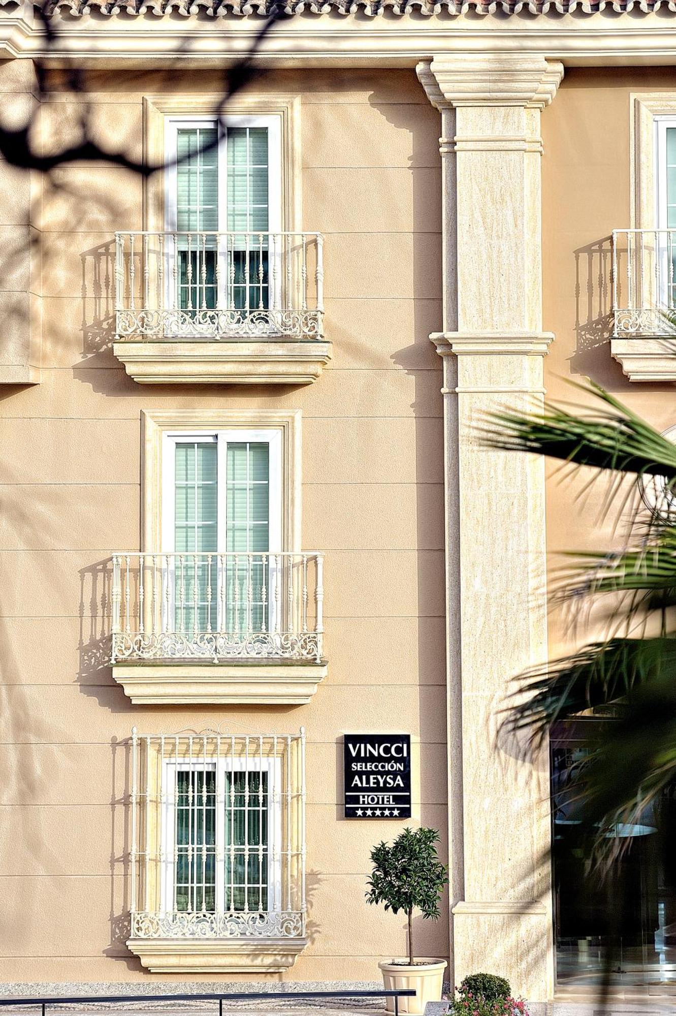 فندق بوتيك وسبا فينسي سيليسيون أليسا بينالماذينا المظهر الخارجي الصورة Facade of the hotel