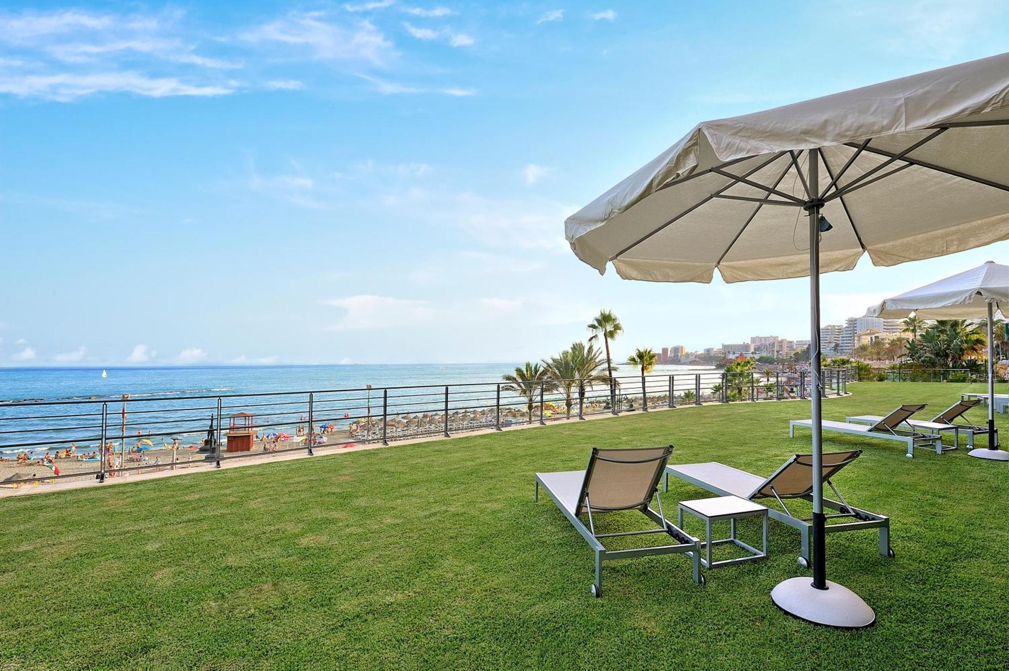 فندق بوتيك وسبا فينسي سيليسيون أليسا بينالماذينا المظهر الخارجي الصورة The beach at the Dan Hotel